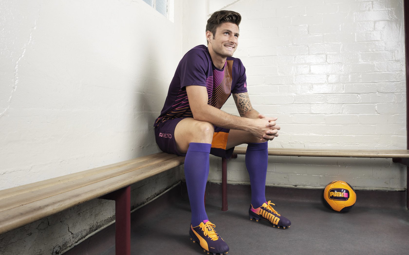 为什么在瓜迪奥拉的体系下,后腰球员要融入球队会比较艰难?,瓜迪奥拉为什么那么厉害